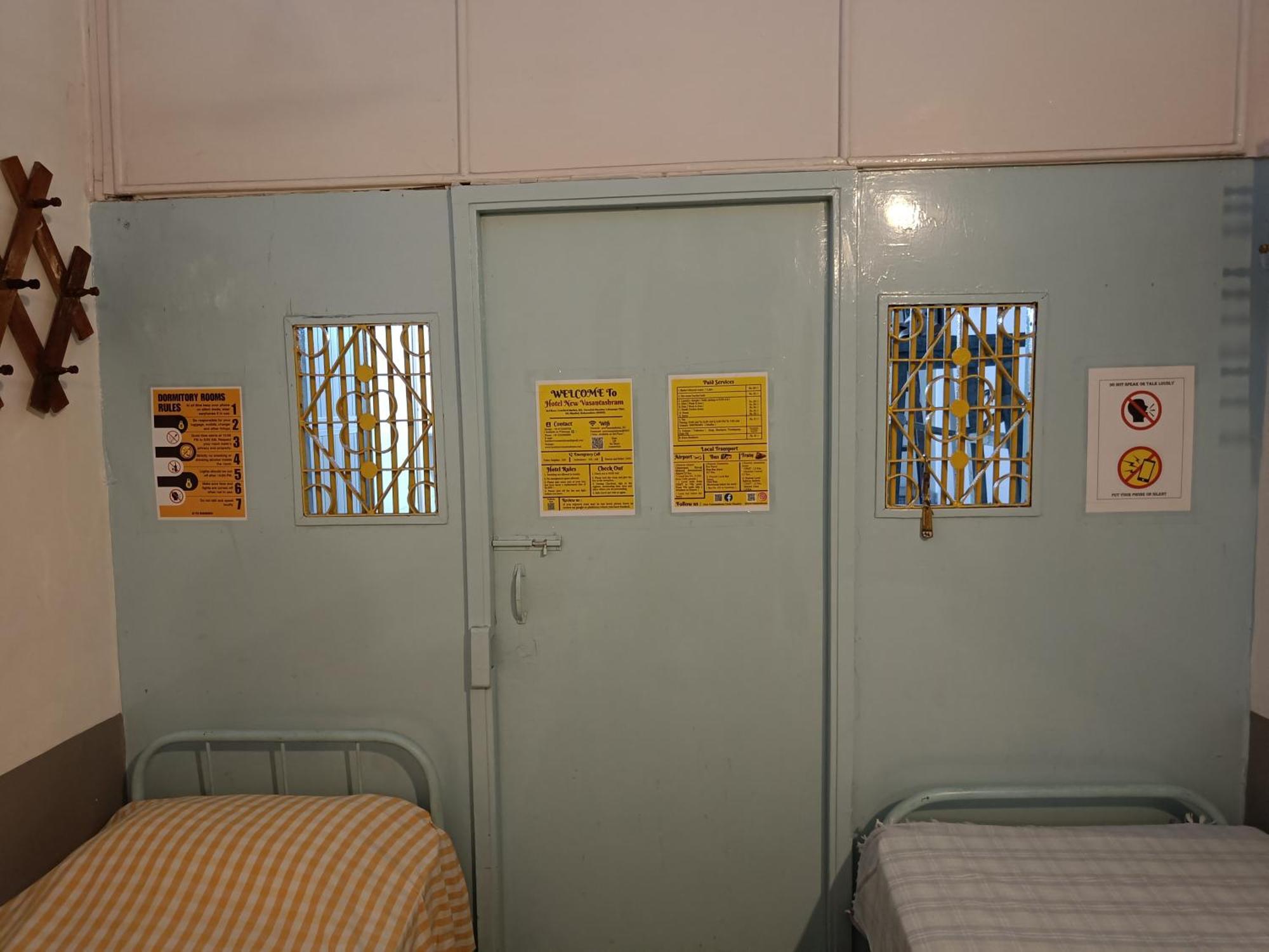 Hostel Vasantashram Cst Mumbai, Free Wifi With 1940s Retro Vibe *